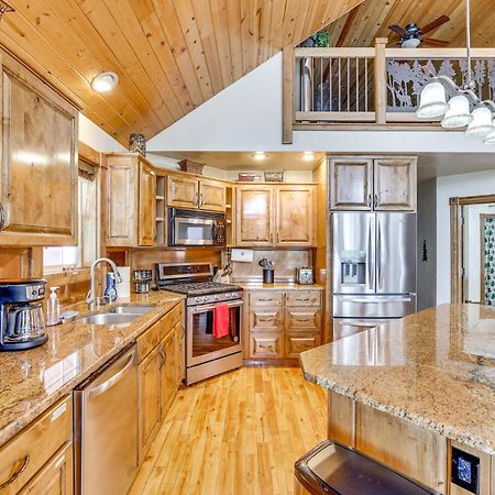 Updated Garden Valley Home With Fire Pit And Game Room Crouch Exterior photo
