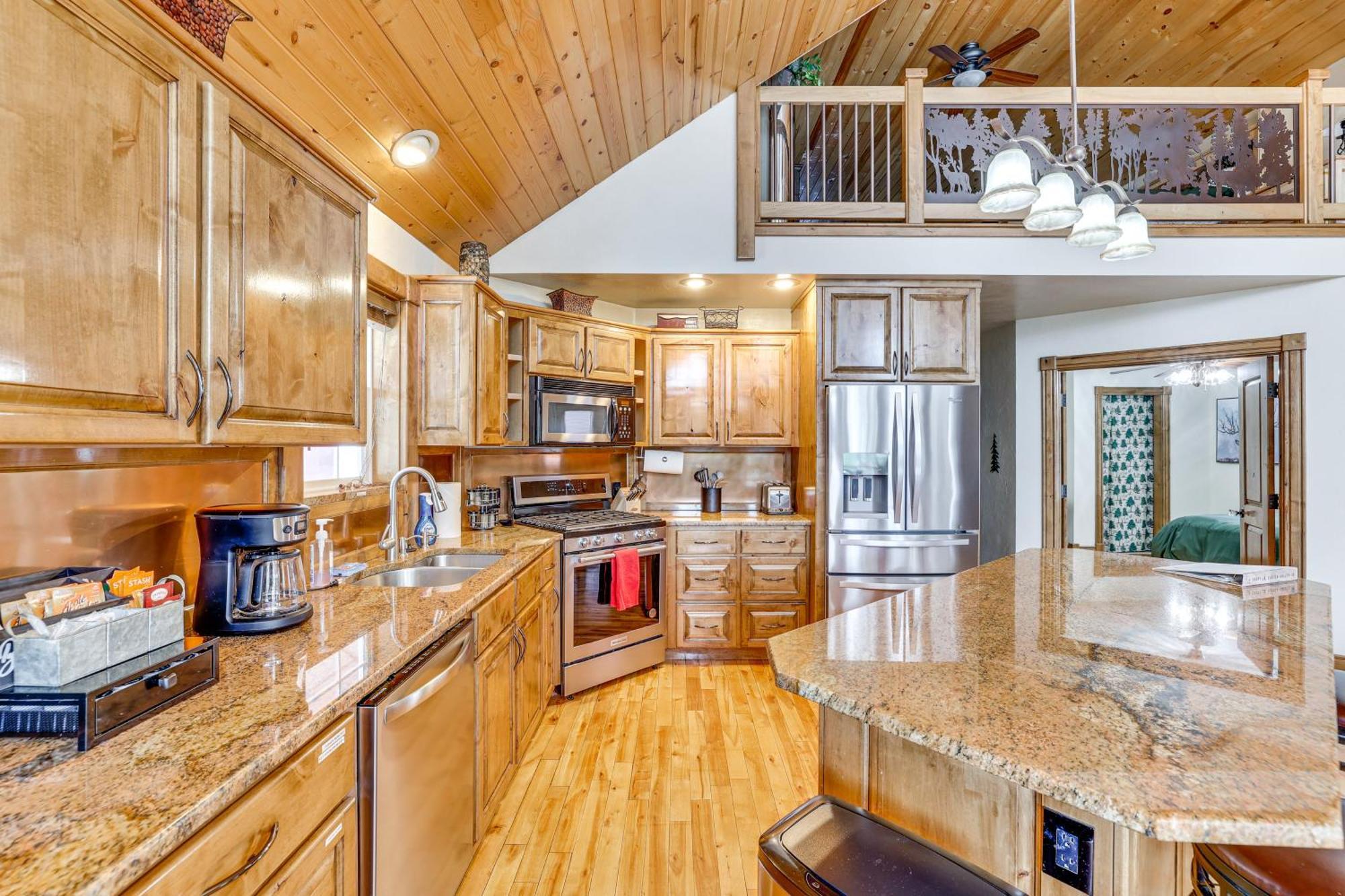 Updated Garden Valley Home With Fire Pit And Game Room Crouch Exterior photo